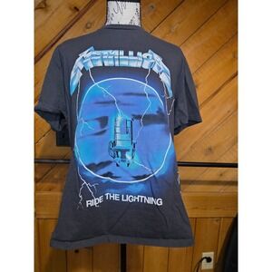 Old Navy Metallica Ride the Lightning Graphic Tee Shirt Charcoal Gray Mens XL